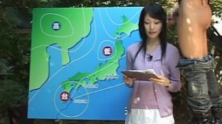 หนังโป้ฝนอสุจิ av japanese18+ ต่อคิวชักว่าวราดหน้านักข่าวฝึกหัด อ่านพยากรณ์อากาศอยู่ดีๆ ก็มีคนชักว่าวใส่หน้าเป็นการฝึกสมาธิเวลาทำงาน