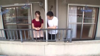 หนังavญี่ปุ่นเเนวเล่นชู้ เมียสาวพบรักหนุ่มข้างห้องยืนดูดปากกันข้ามระเบียงก่อนชวนกันไปกินตับเย็ดกันต่อในห้องอย่างมันส์